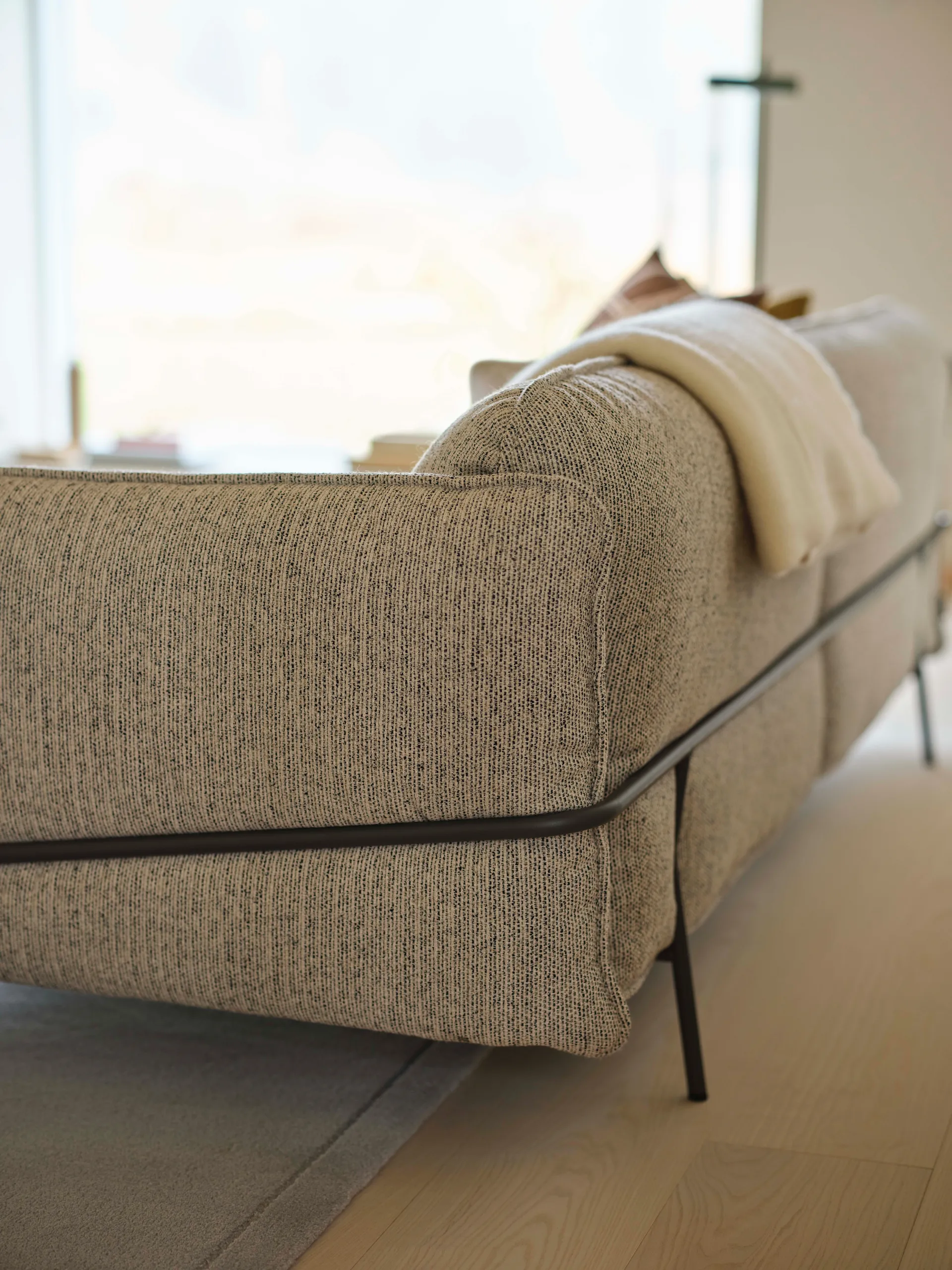 Continental soffa, Wave Sand-nutmeg Swedese