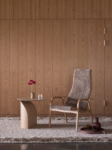 Lamino fåtölj lackad bok/fårskinn - Moonlight (beige) - Swedese