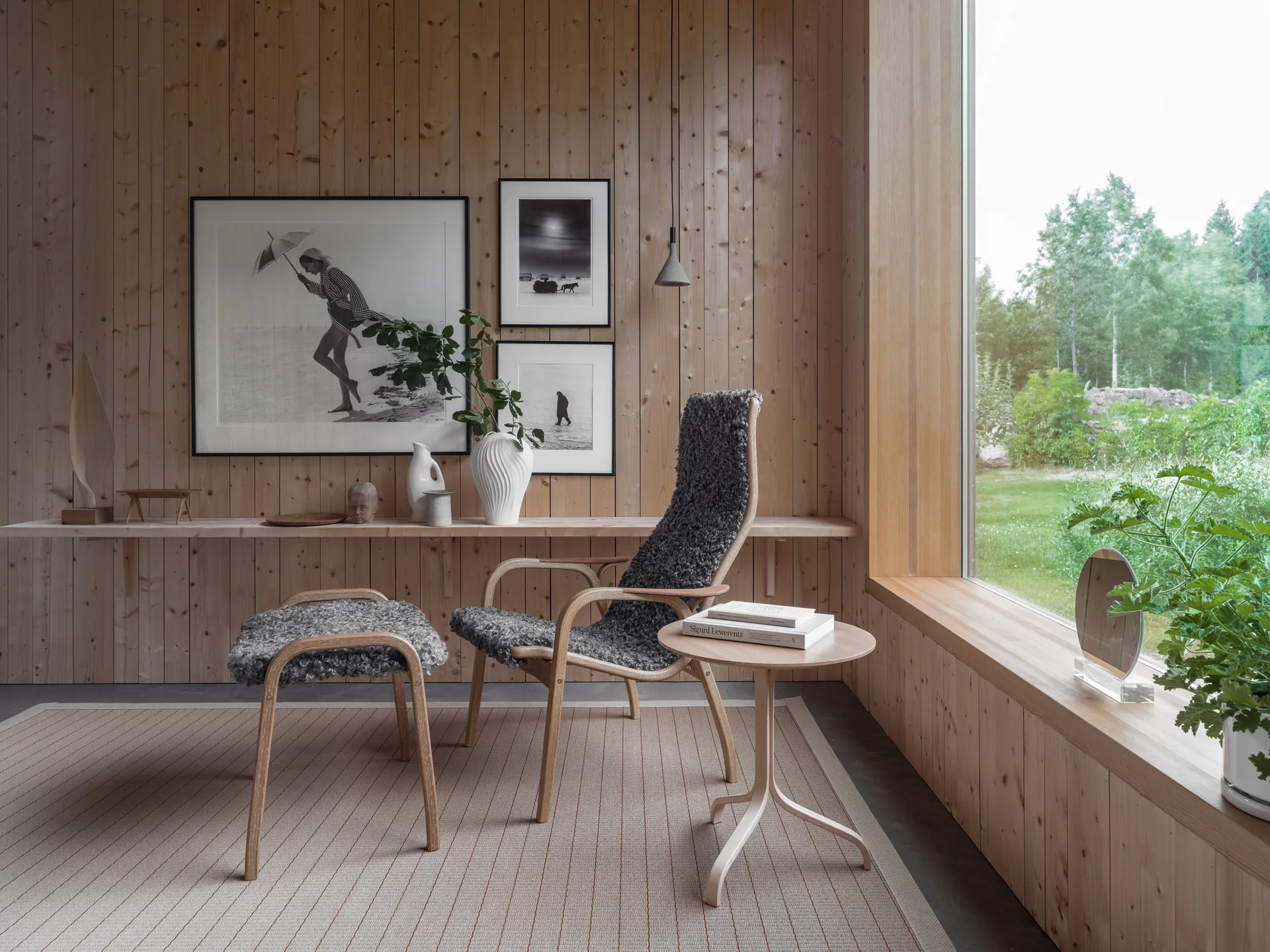 Lamino fåtölj lackad bok/fårskinn, Moonlight (beige) Swedese