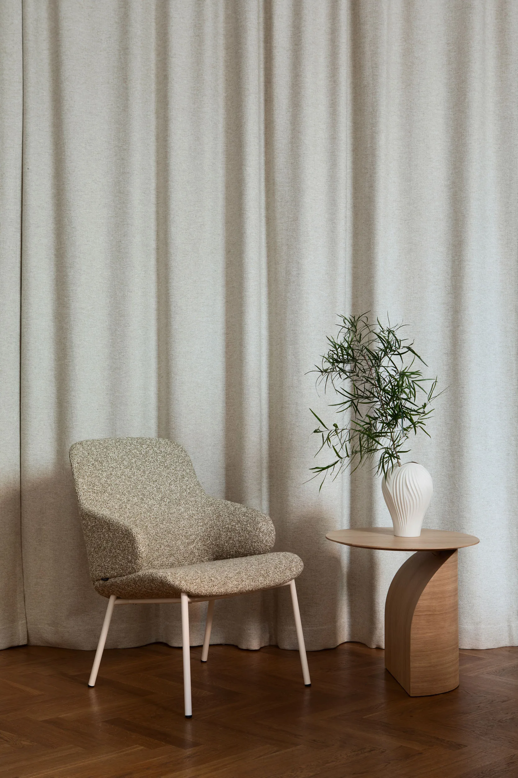 Savoa bord H45 cm, Ek oljad Swedese