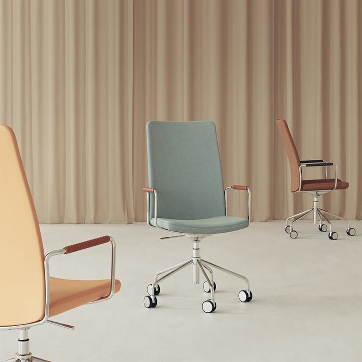 Stella hög kontorsstol höj/sänkbar - läder elmosoft 99999 svart, krom, justerbar sitthöjd - Swedese