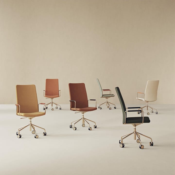 Stella hög kontorsstol höj/sänkbar utan svikt, Tyg camira main line flax 15 brun-krom Swedese