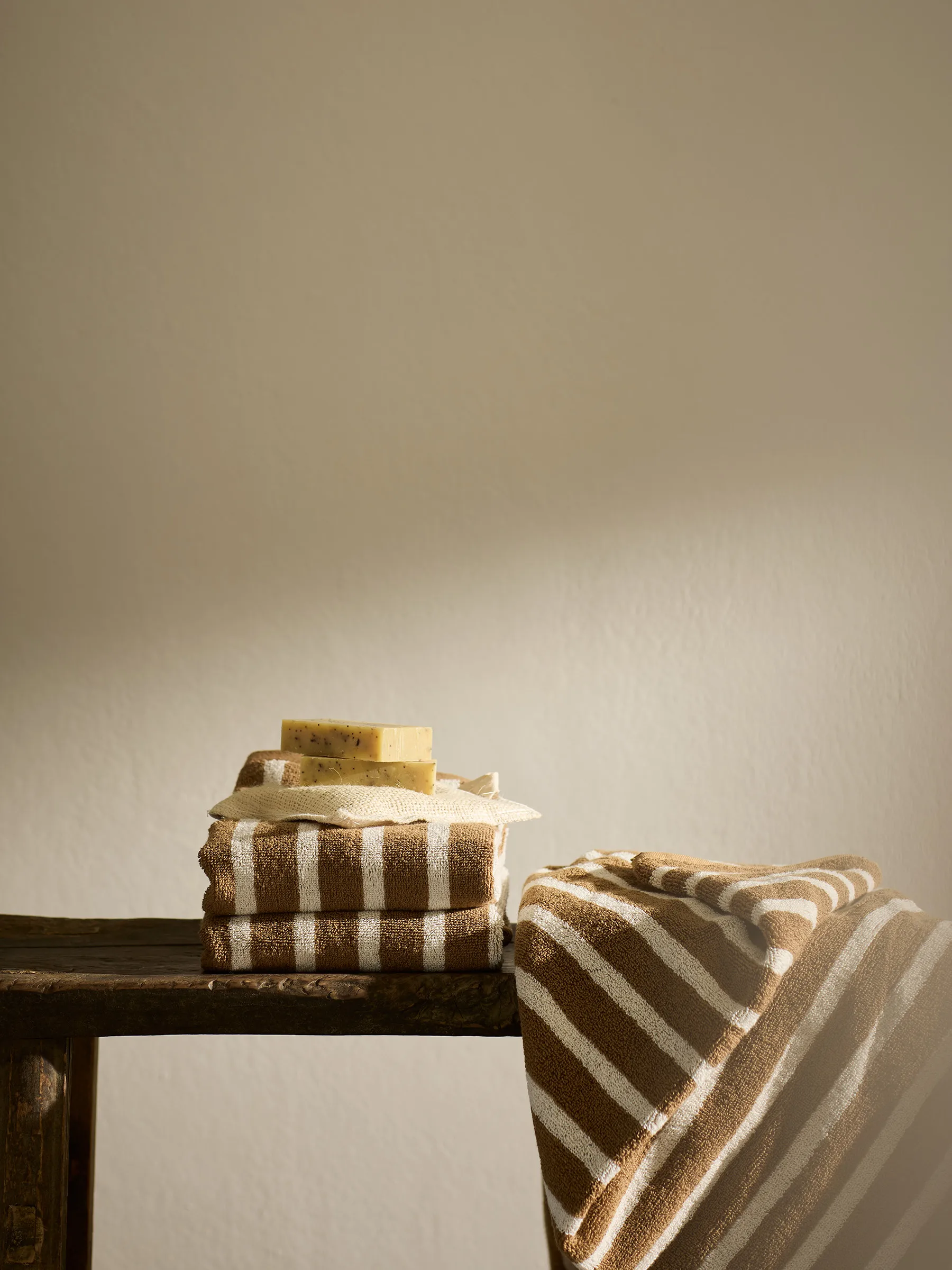 Bonnie badlakan 70x140 cm, Brown Tell Me More
