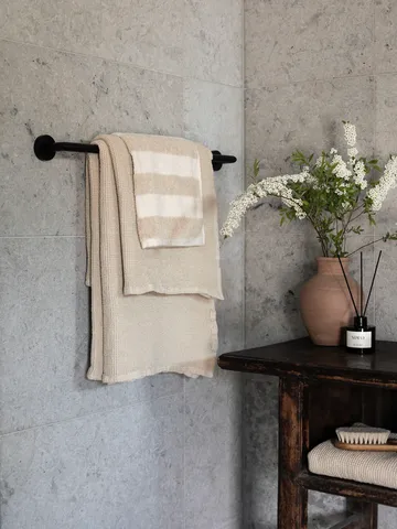 Cleo handduk 50x70 cm - Beige - Tell Me More