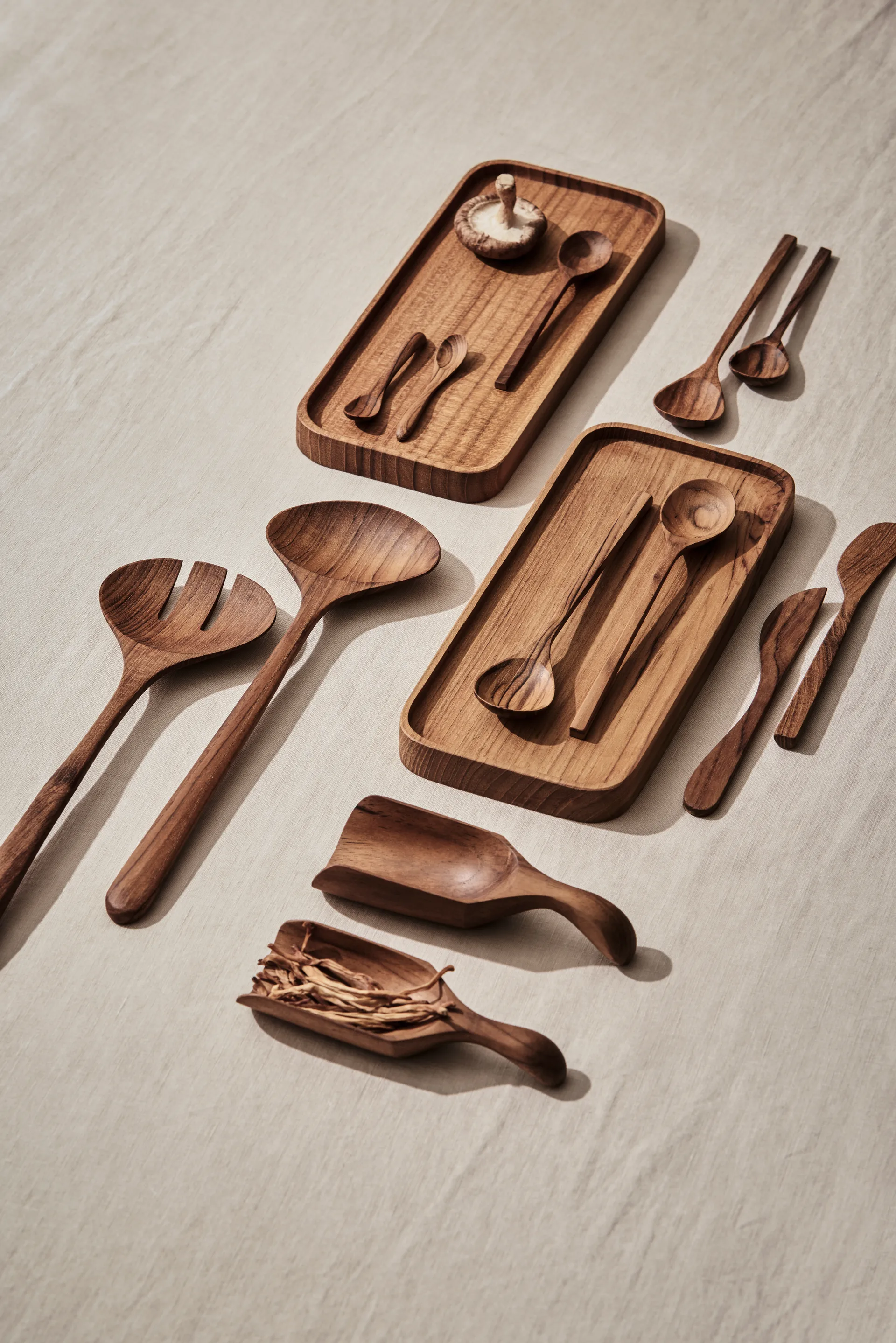 Teak saltsked, Brun Tell Me More
