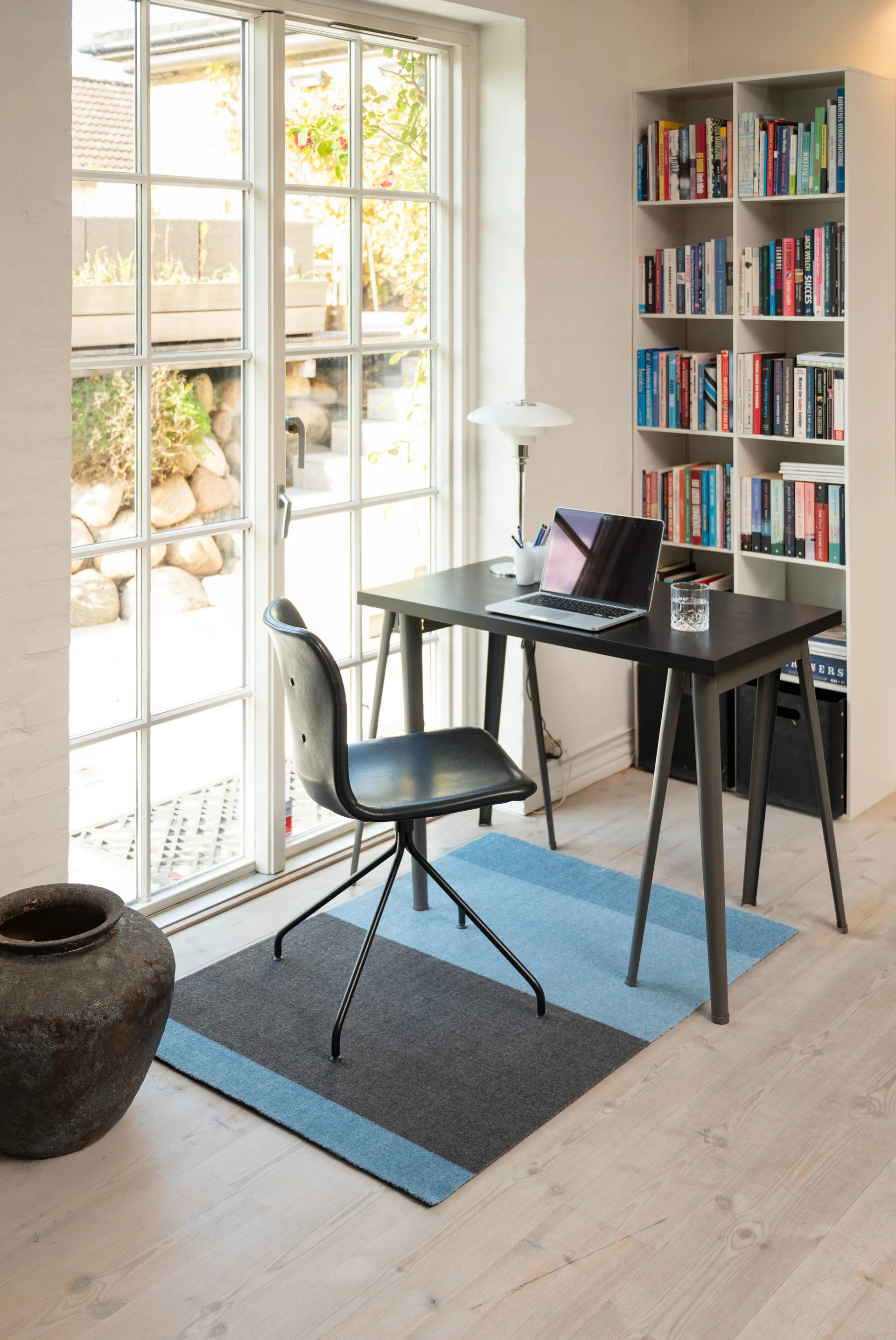 Stripes gångmatta horisontell, Blue-steel grey, 90x130 cm tica copenhagen