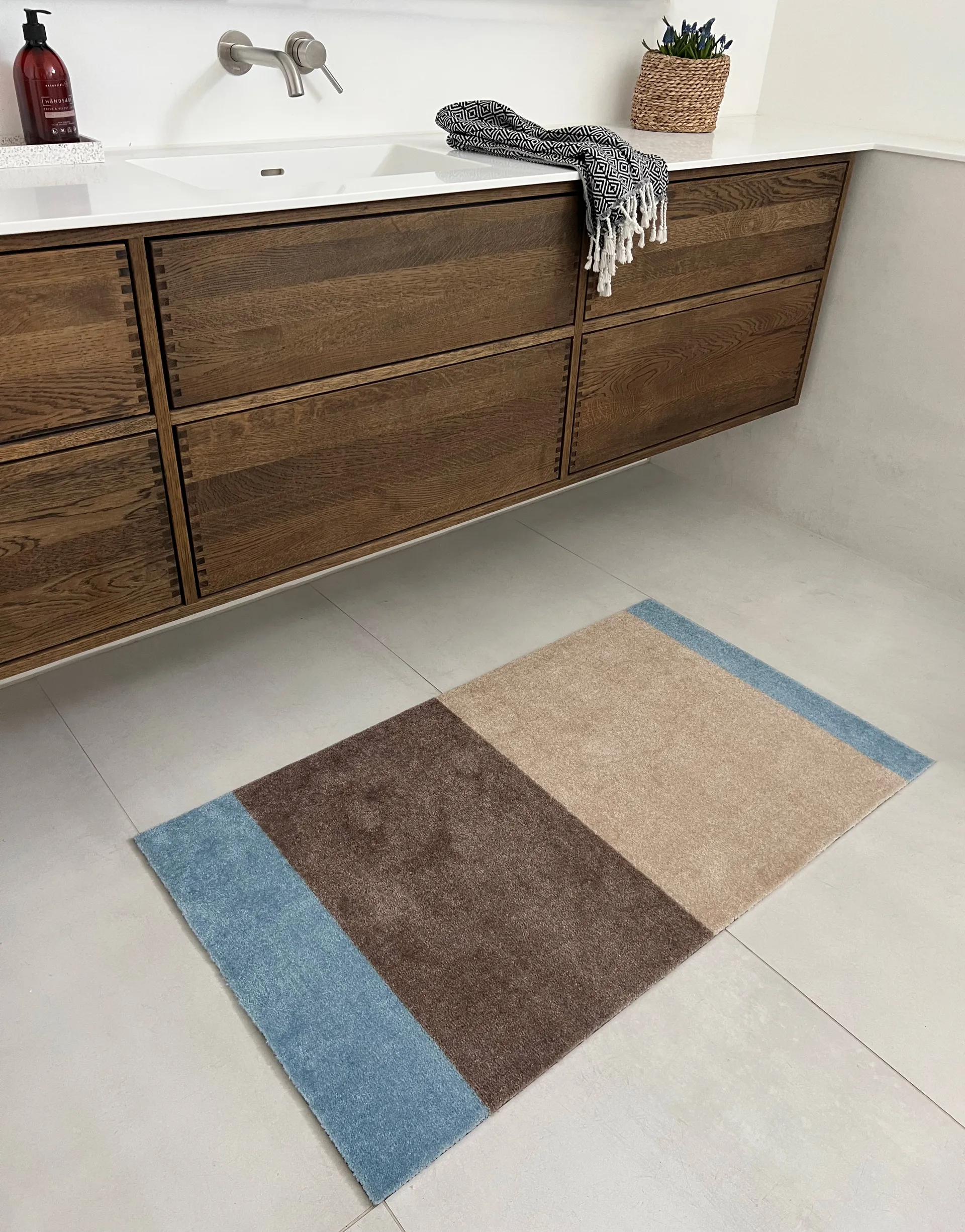 Stripes gångmatta horisontell, Ivory-sand-blue, 67x120 cm tica copenhagen