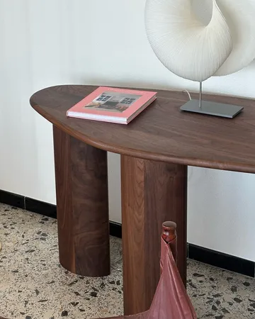 Lowe konsollbord - Valnöt dark brown - Tinted