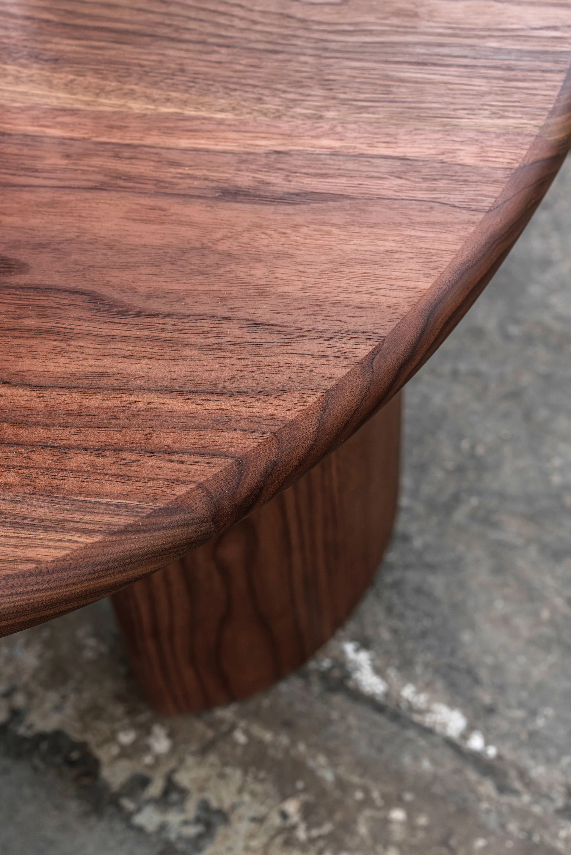 Lowe soffbord, Valnöt dark brown Tinted