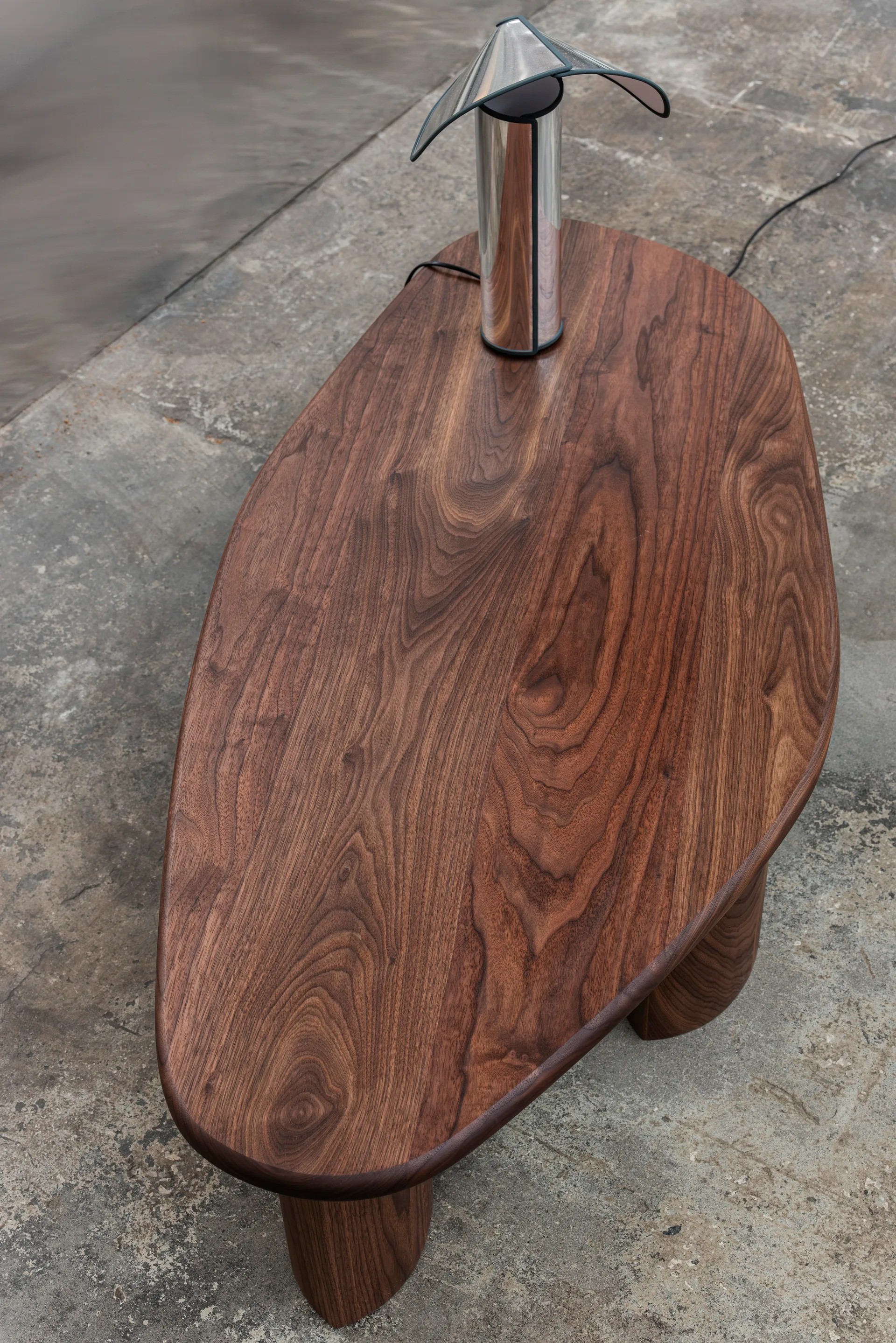 Lowe soffbord, Valnöt dark brown Tinted