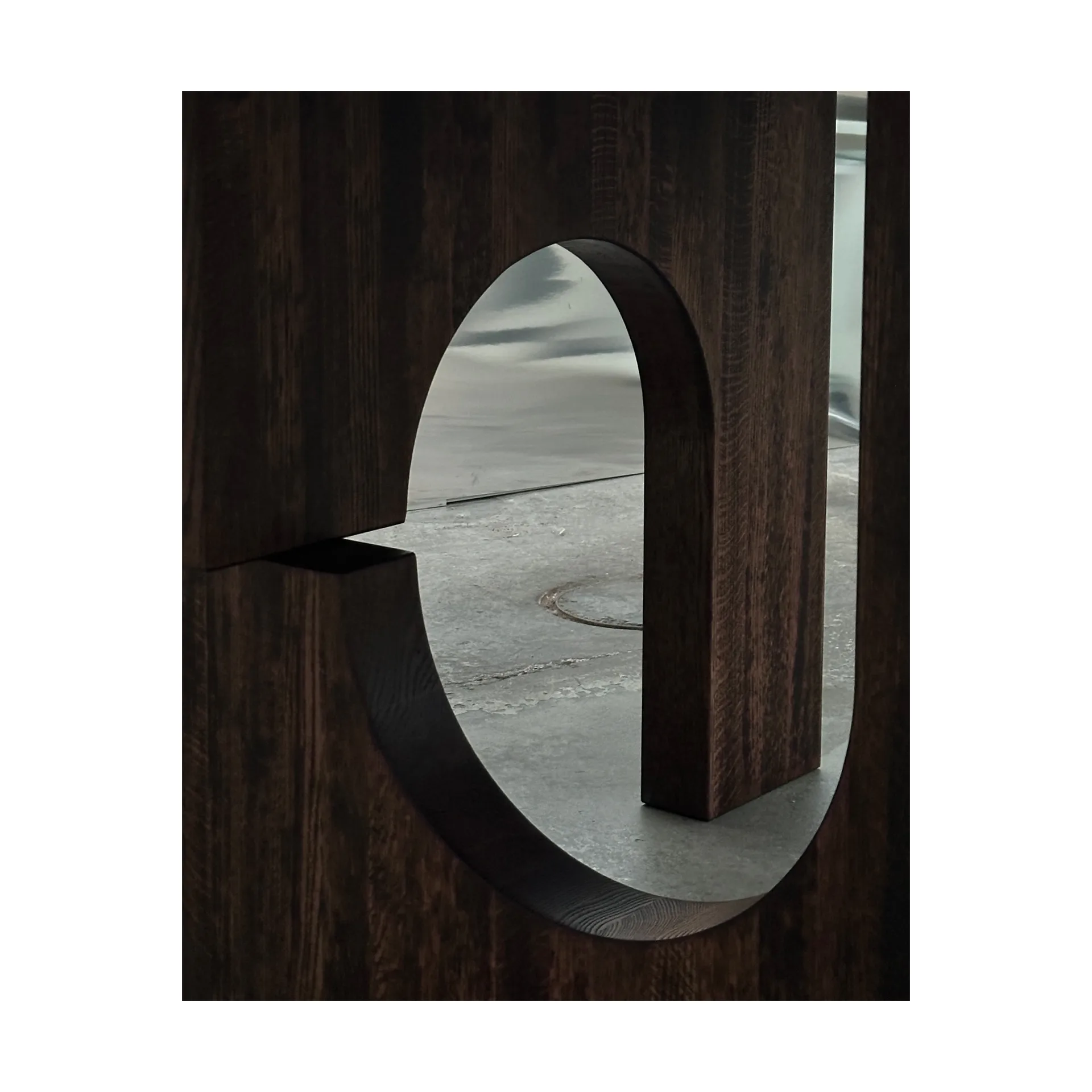 Sanders matbord Ø160 cm, Mörkbetsad ek Tinted