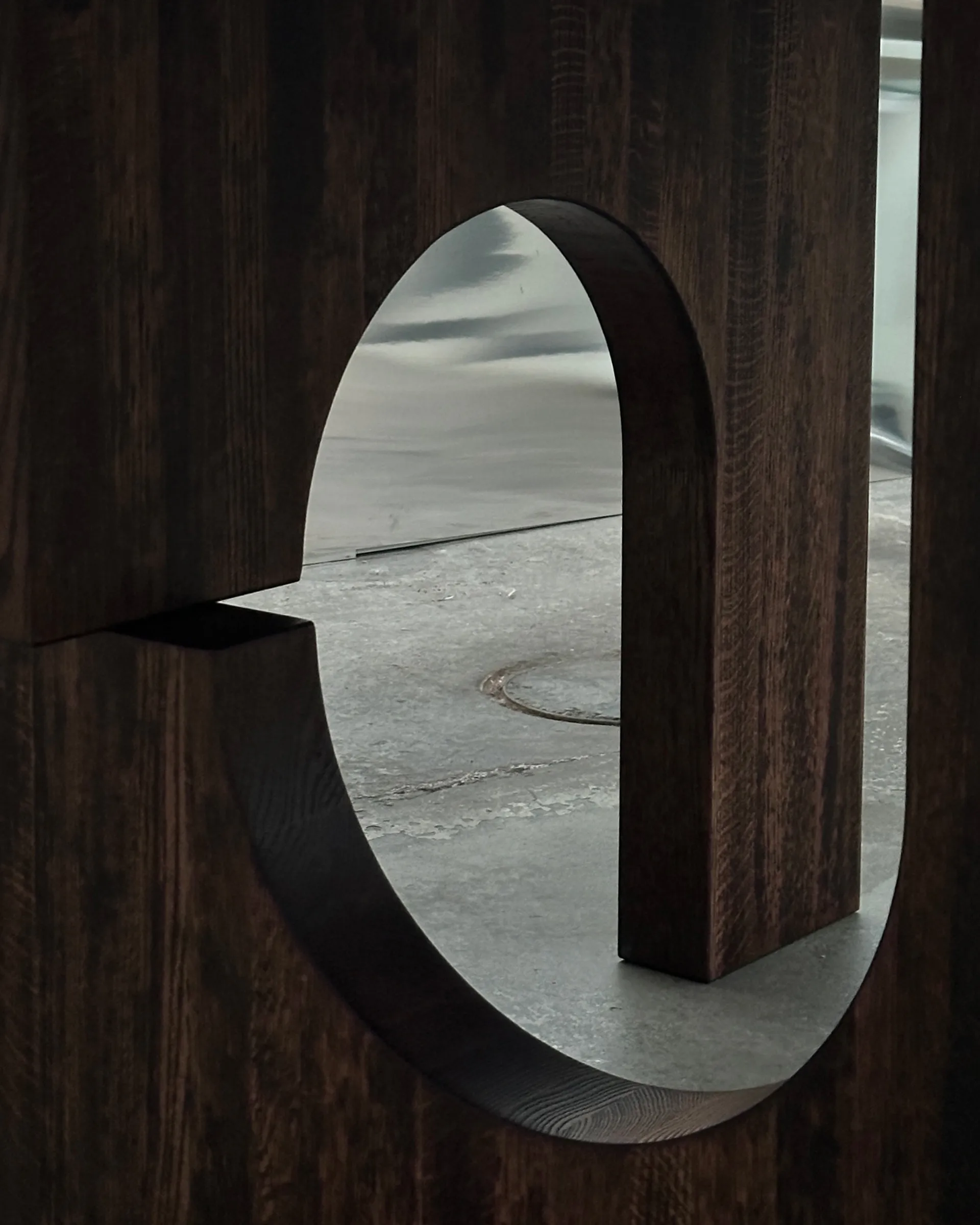 Sanders matbord Ø160 cm, Mörkbetsad valnöt Tinted