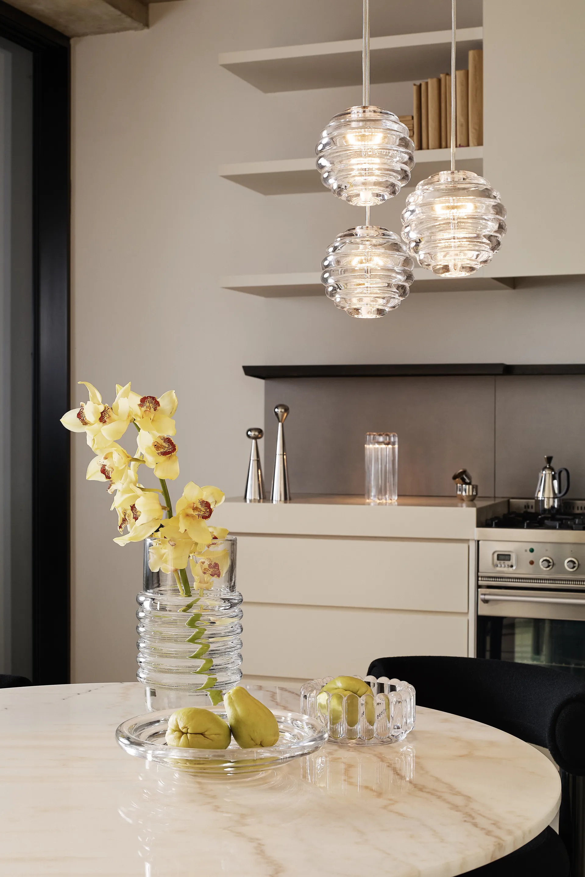 Press skål mellan, Klar Tom Dixon