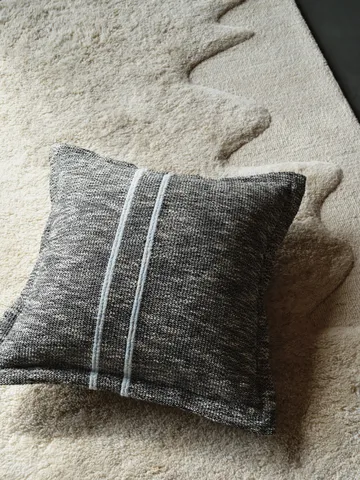 Track dekorationskudde - Black, 56x56 cm - Tom Dixon