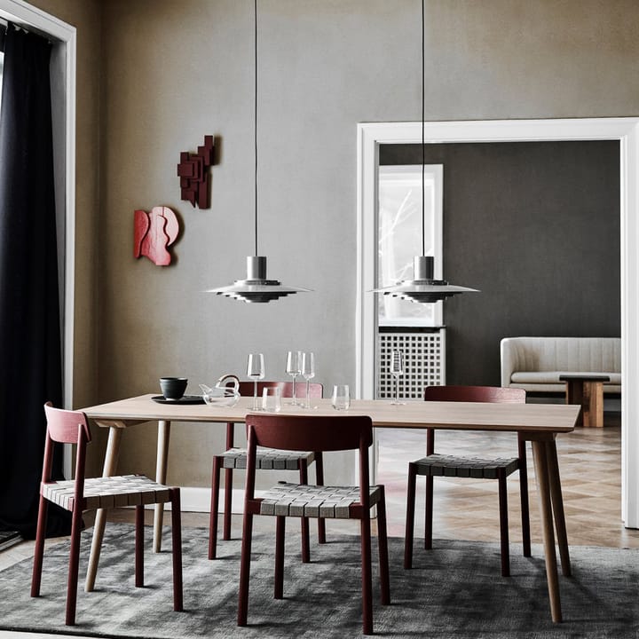 Betty TK1 stol, black, svart flätad linnebandsits &Tradition
