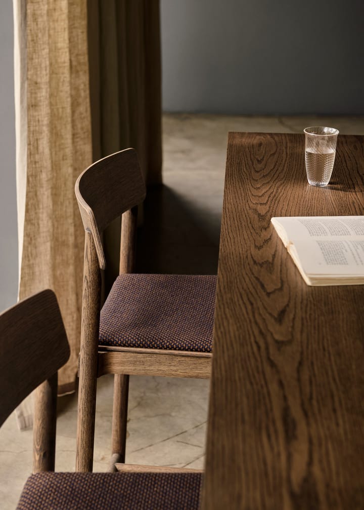 Betty TK14 Counter Chair barstol 65 cm, Sisu 0785-rökt ek &Tradition