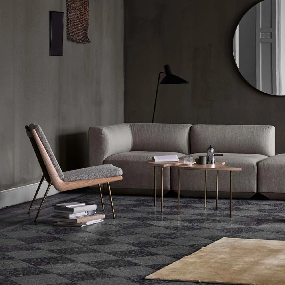 Boomerang HM1 fåtölj, Karakorum 003 beige-valnötsben oljade &Tradition