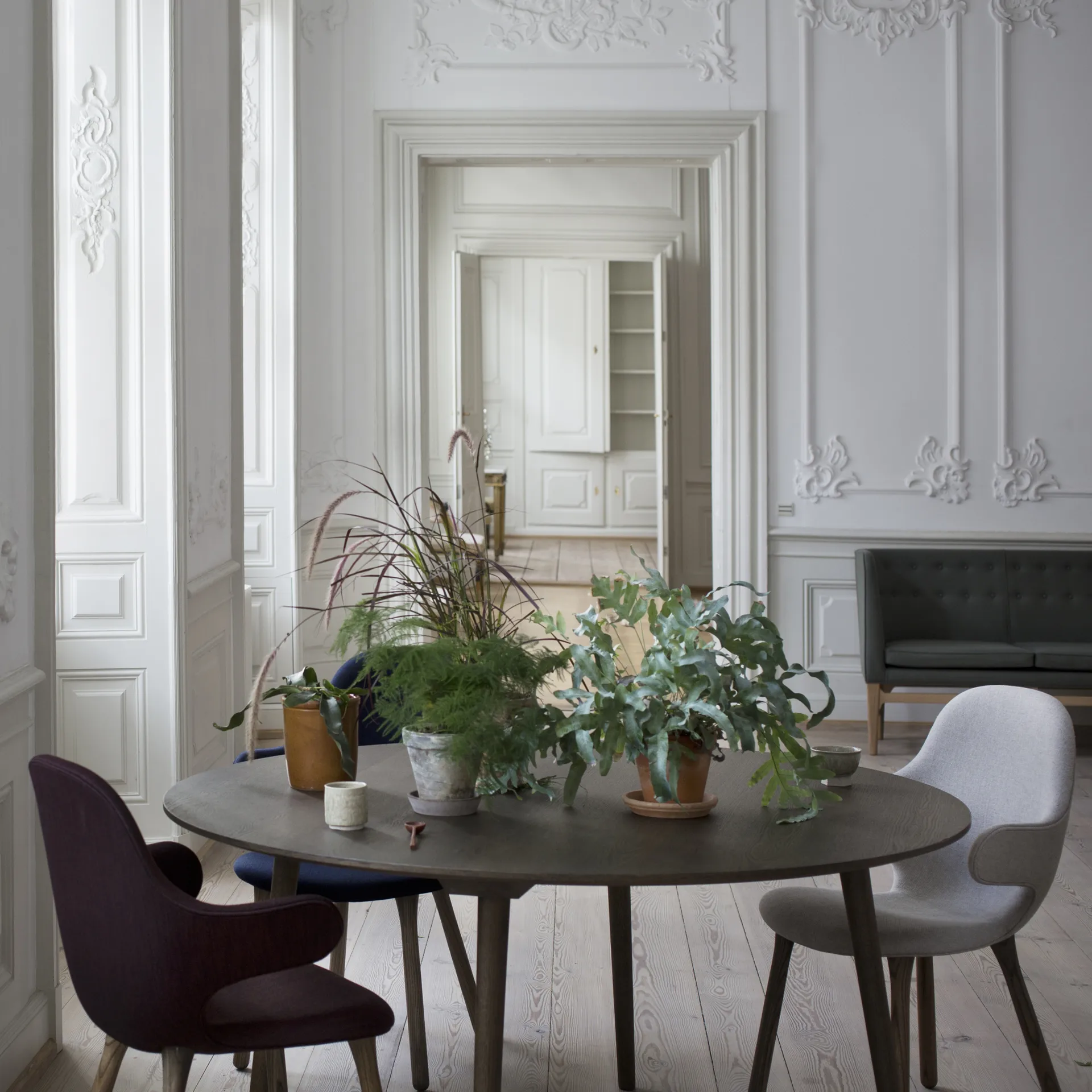 Catch JH1 stol, Balder 782 dark blue-svart ek &Tradition