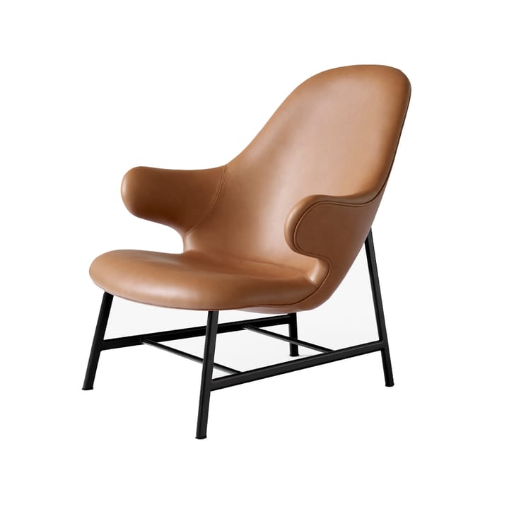 Catch JH13 loungefåtölj - läder silk cognac, svart pulverlackerat benstativ - &Tradition