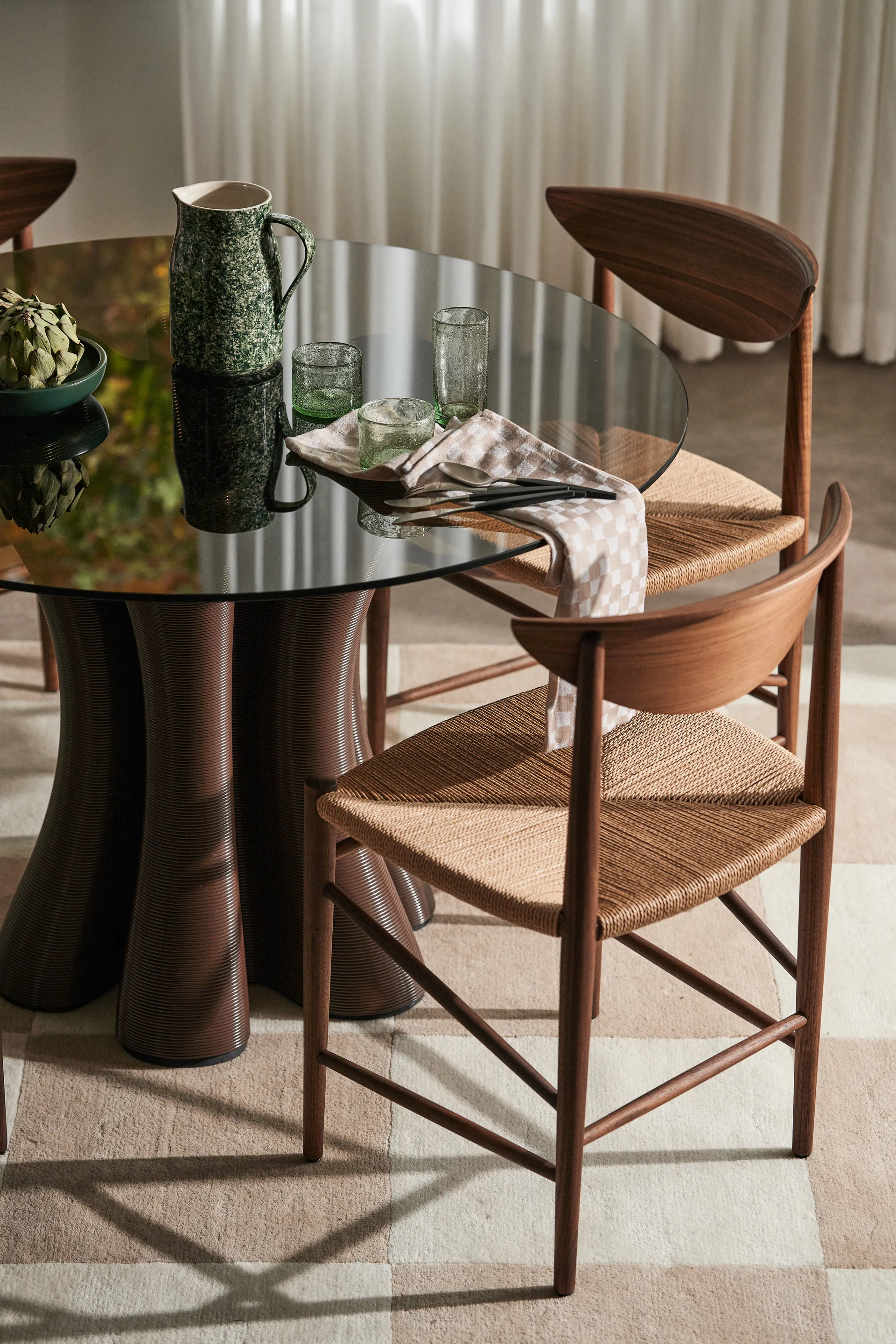 Drawn stol HM3, Valnöt &Tradition