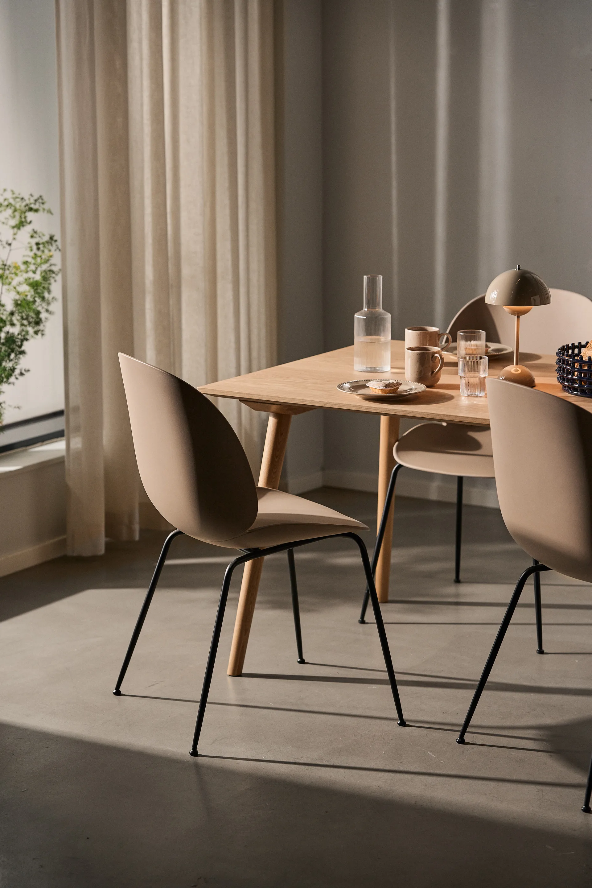 Flowerpot portabel bordslampa VP9, grå-beige &Tradition