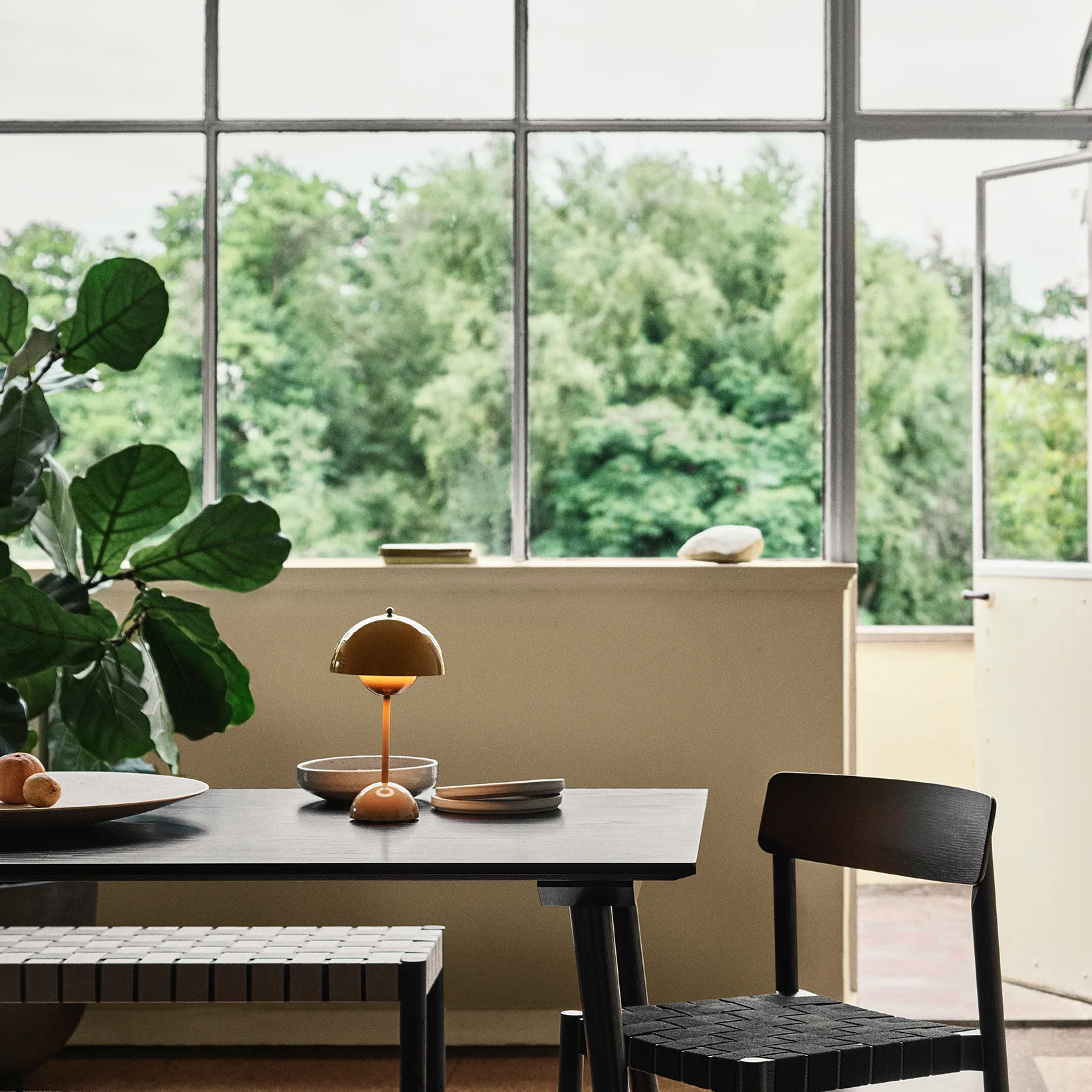 Flowerpot portabel bordslampa VP9, Mustard &Tradition