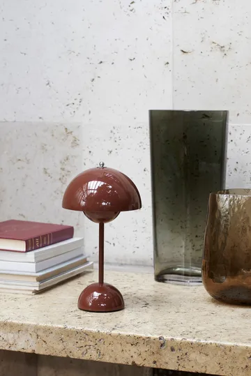 Flowerpot portabel bordslampa VP9 - röd_brun - &Tradition