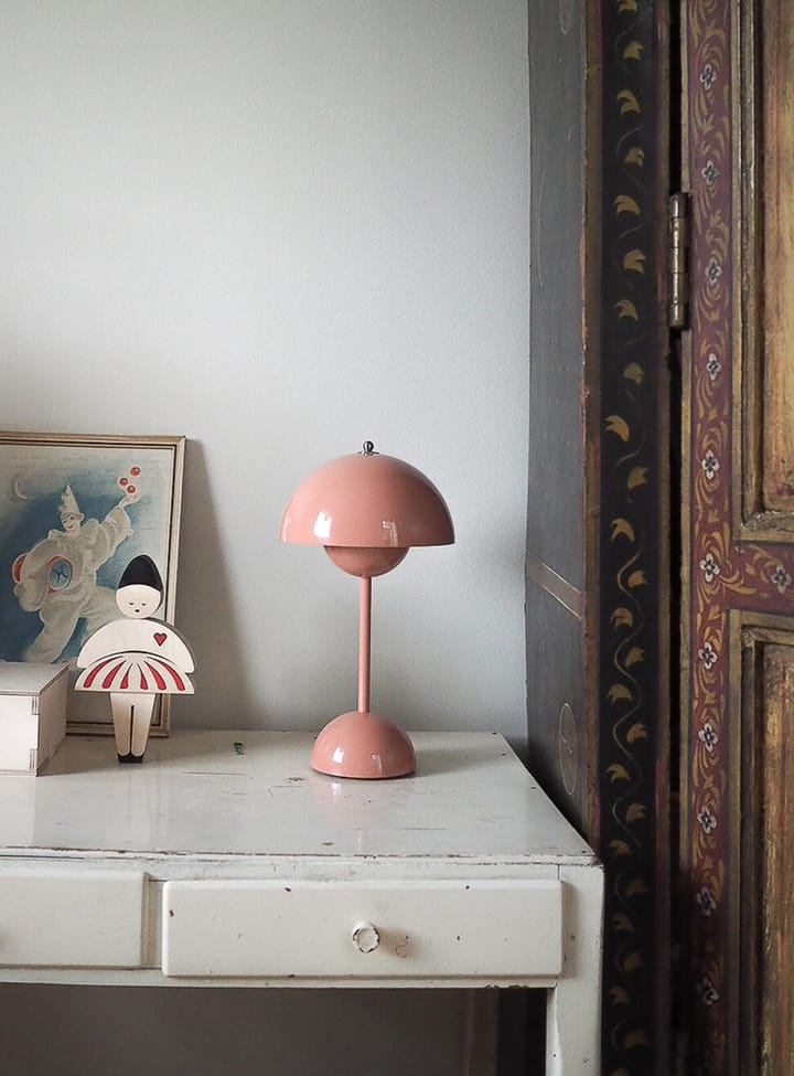 Flowerpot portable bordslampa VP9, beige-röd &Tradition