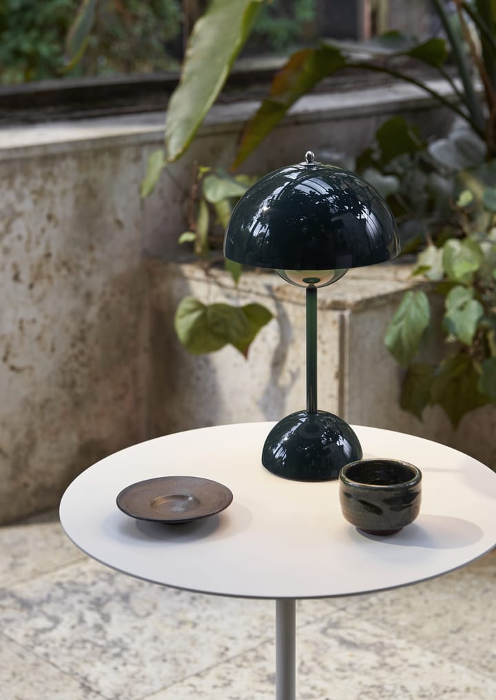 Flowerpot portable bordslampa VP9 - mörk grön - &Tradition