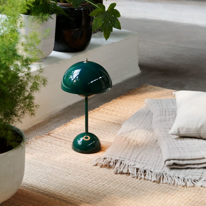 Flowerpot portable bordslampa VP9 - mörk grön - &Tradition