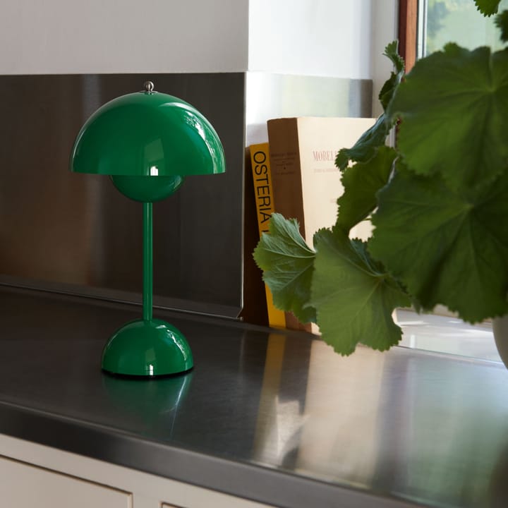 Flowerpot portable bordslampa VP9 - Signal green - &Tradition