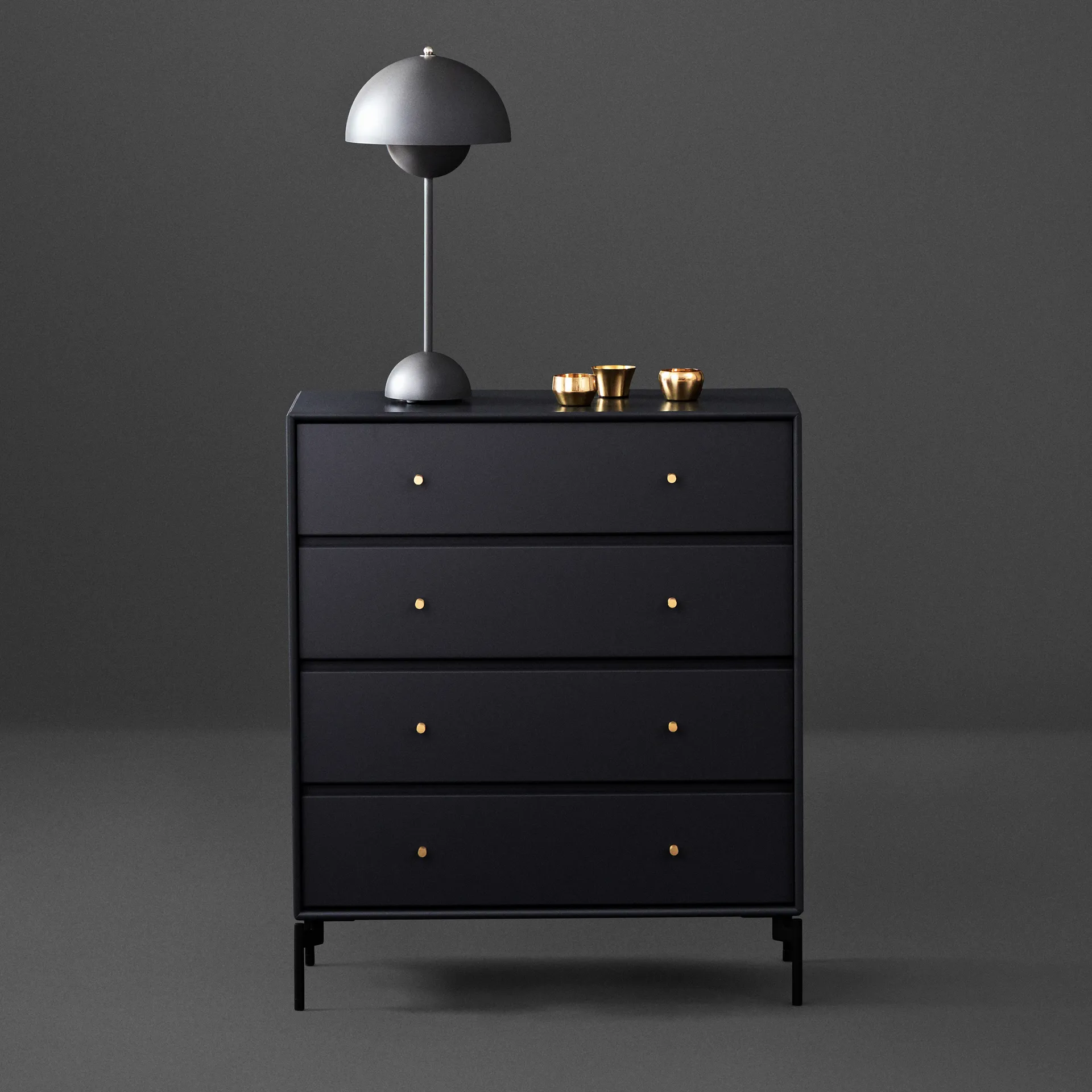 Flowerpot VP3 bordslampa Limited Edition, Dark grey matt &Tradition