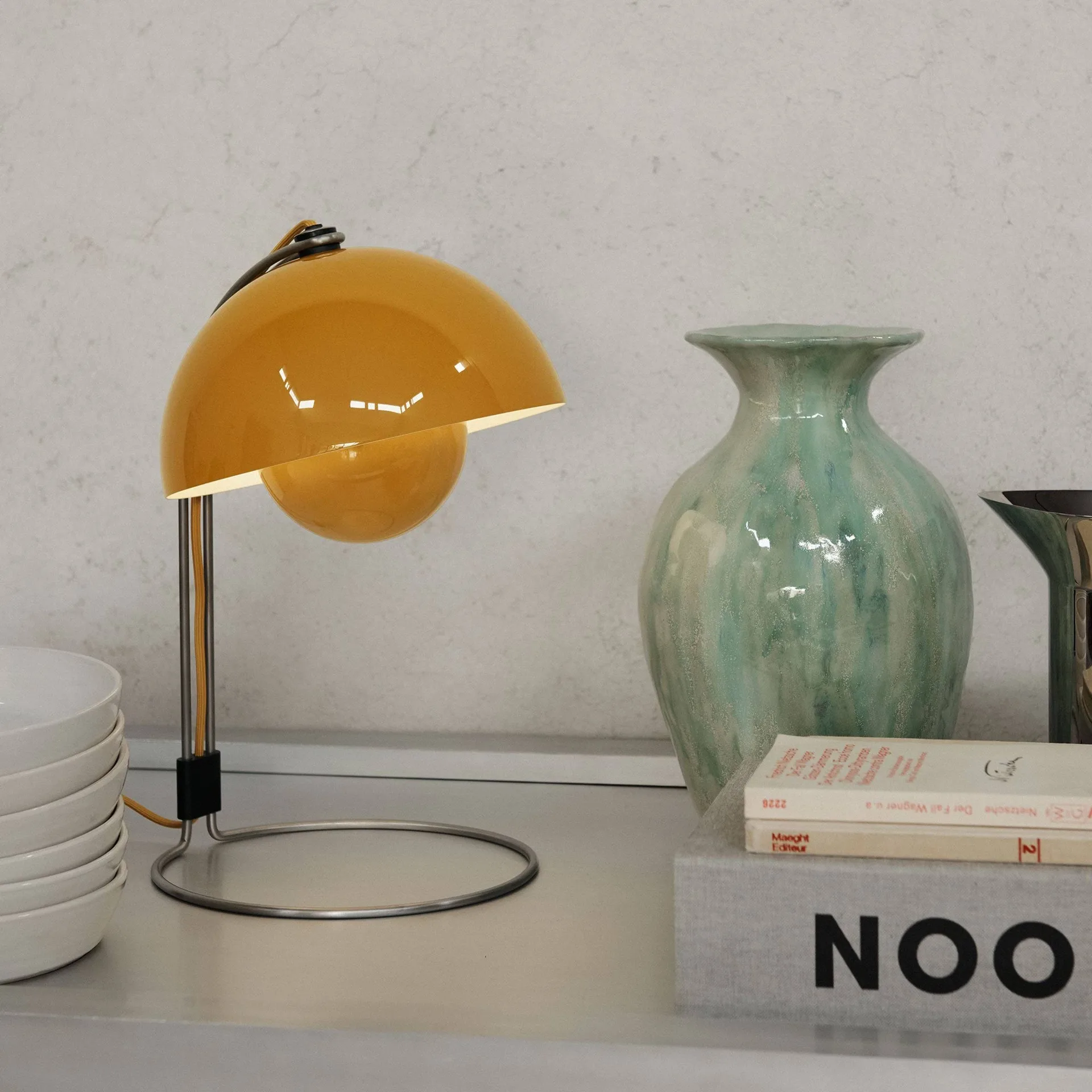 Flowerpot VP4 bordslampa, Mustard &Tradition
