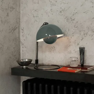 Flowerpot VP4 bordslampa - Stone blue - &Tradition