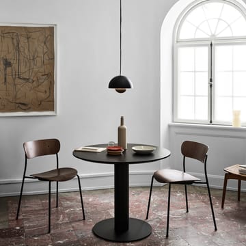 In Between SK11 matbord - svartlackad ek, mattsvart metallstativ - &Tradition