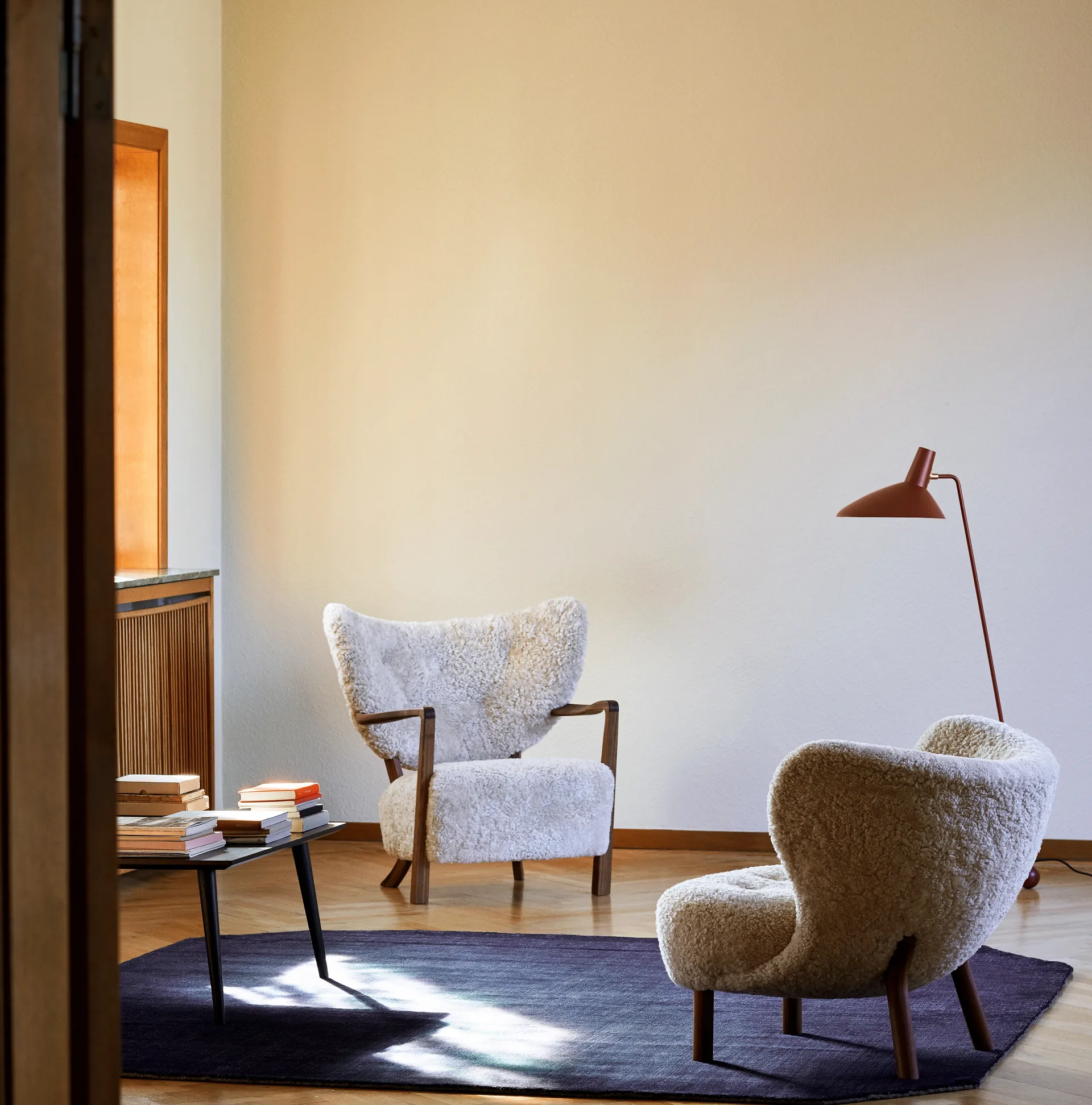 In Between soffbord SK24 90x90 cm, Rökt oljad ek &Tradition