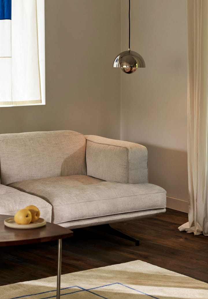 Inland AV22 soffa 2-sits, Clay 0011-warm black &Tradition
