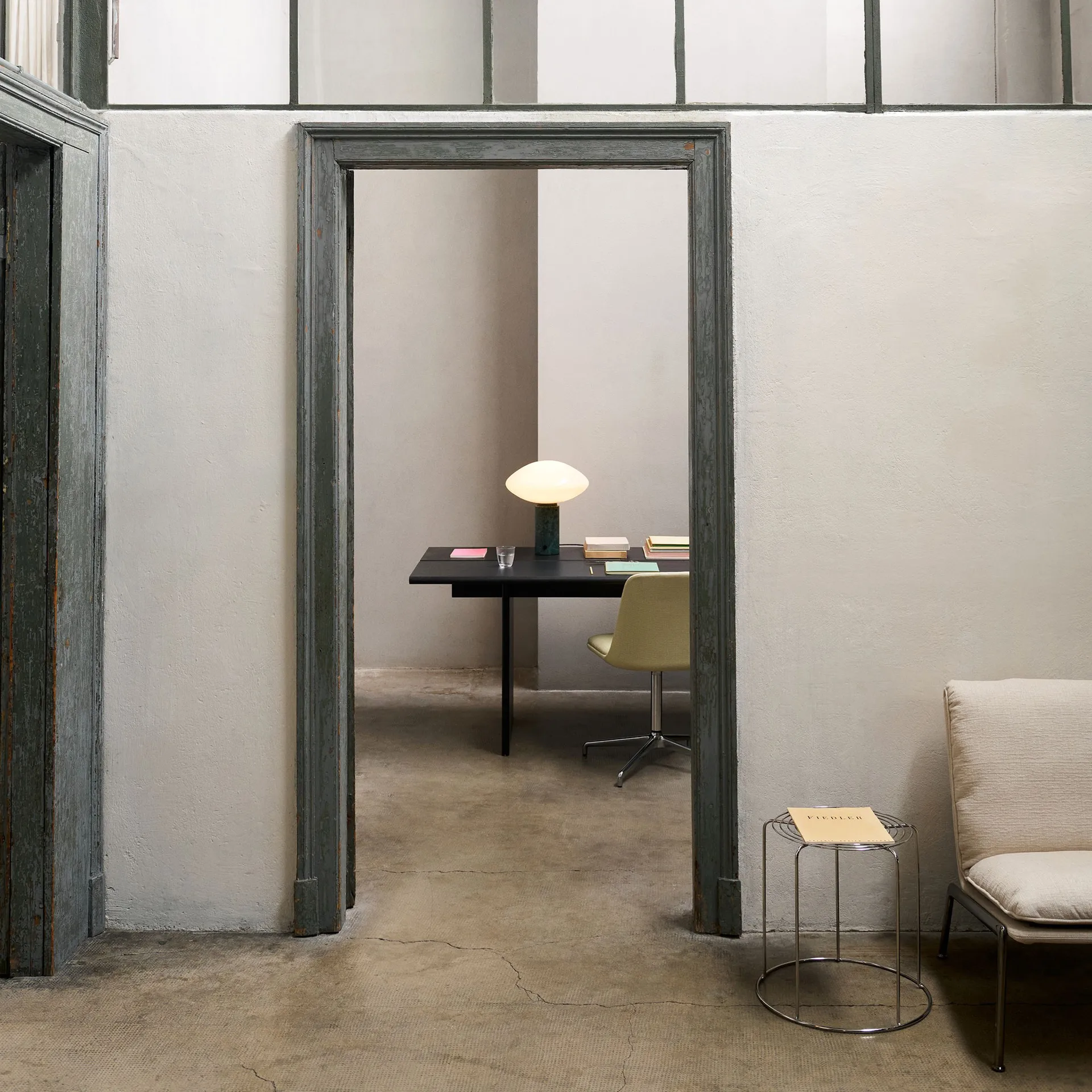 Ita OS2 matbord med kabelgömma 95x260 cm, Dark stained oak &Tradition