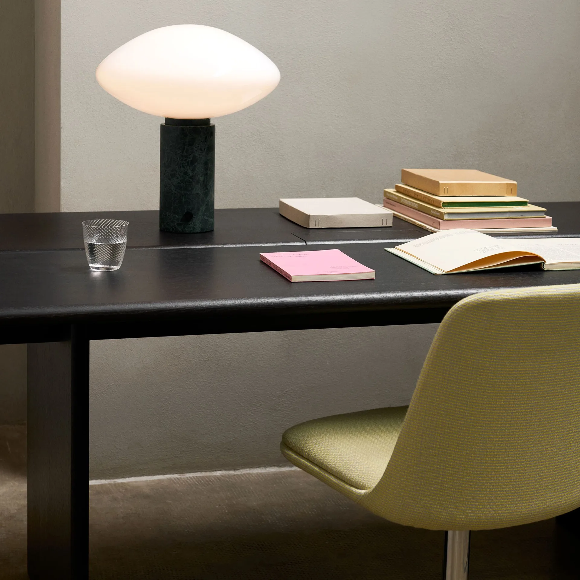 Ita OS2 matbord med kabelgömma 95x260 cm, Dark stained oak &Tradition