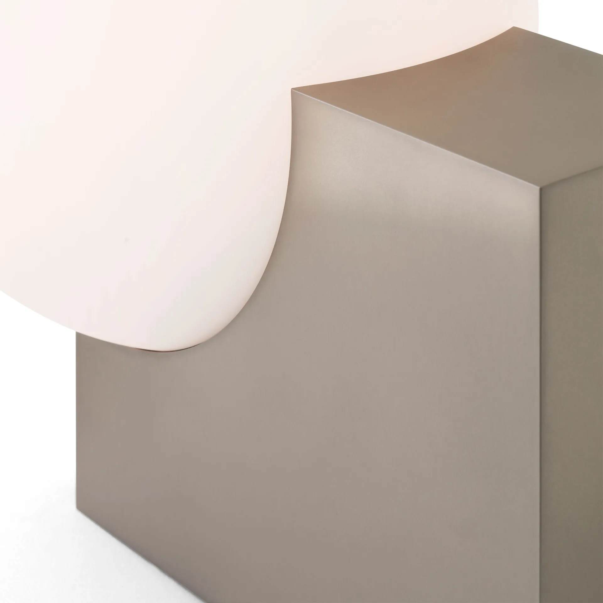 Journey SHY4 golvlampa, Borstat stål-opalglas &Tradition