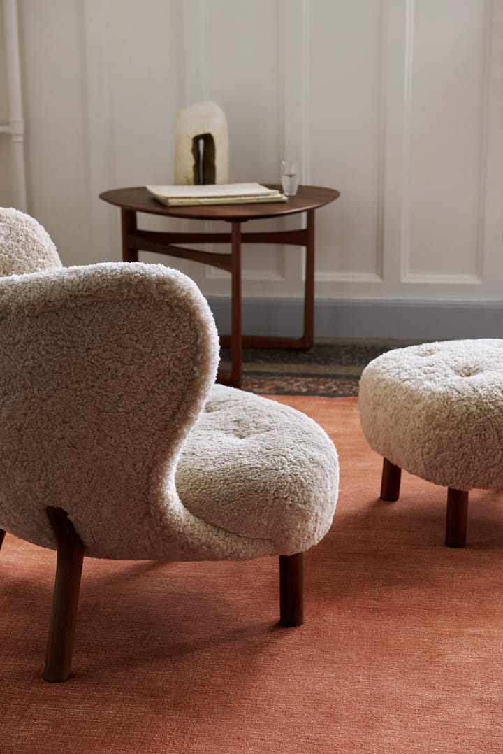 Little Petra VB1 fåtölj inkl. pouf ATD1, Oljad valnöt-Moonlight &Tradition
