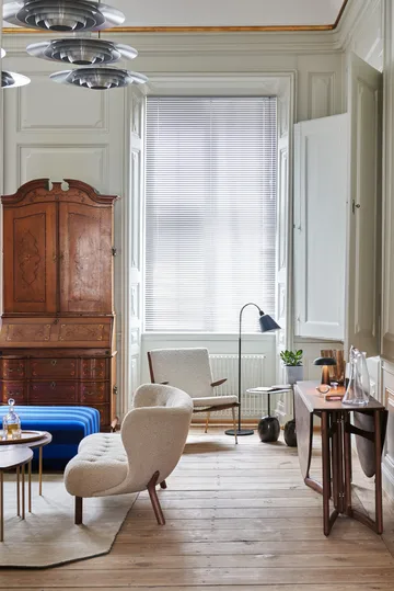 Little Petra VB2 soffa - Vitoljad ek-Moonlight - &Tradition