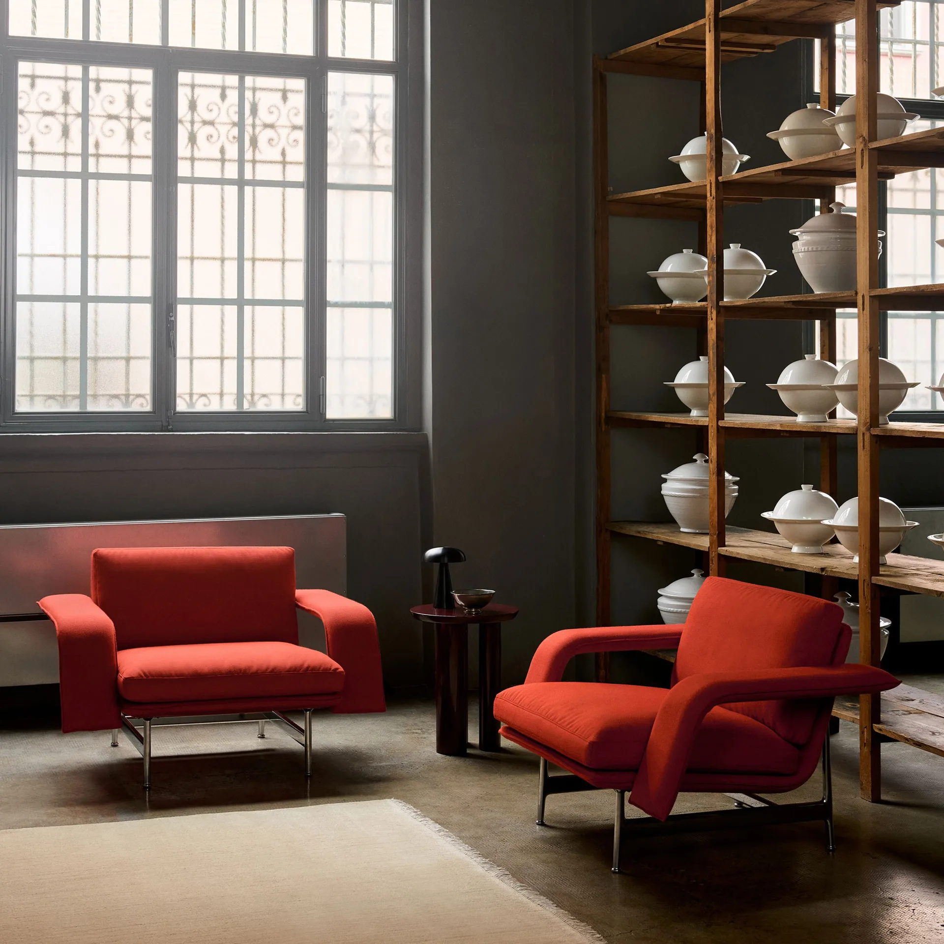 Meantime AV29 loungefåtölj, Pol. aluminium-Fiord 0571 &Tradition