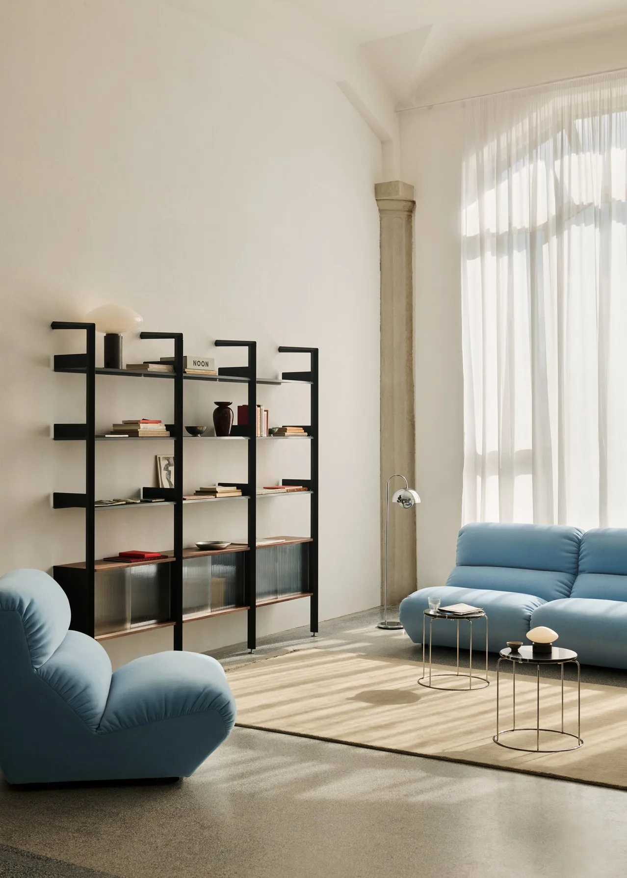 Mist AP17 bordslampa Ø37 cm, Grigio Caldo-opal glass &Tradition