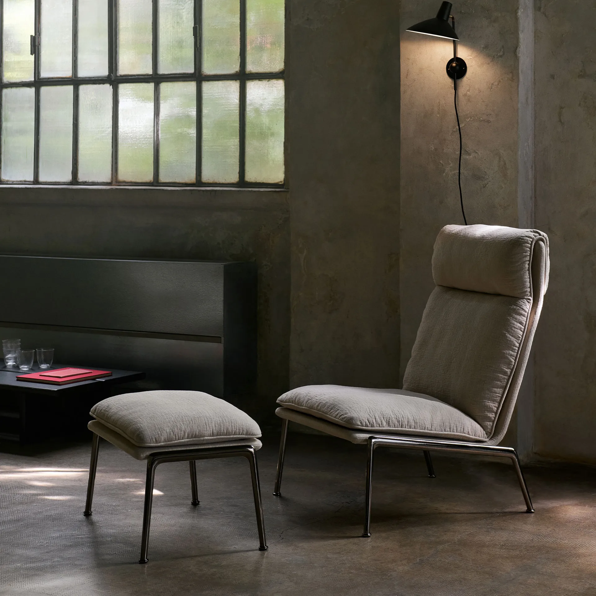 Muno LN16 High back loungefåtölj, Dark chrome-Cifrado 0221 &Tradition