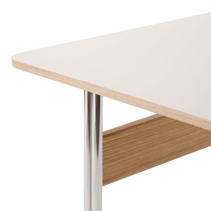 Pavilion AV16 skrivbord, mushroom linoleum, lackad ek, kromben &Tradition