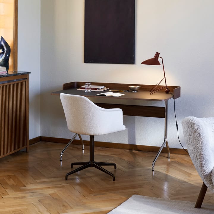 Pavilion AV17 skrivbord, iron linoleum, lackad valnöt, kromben &Tradition