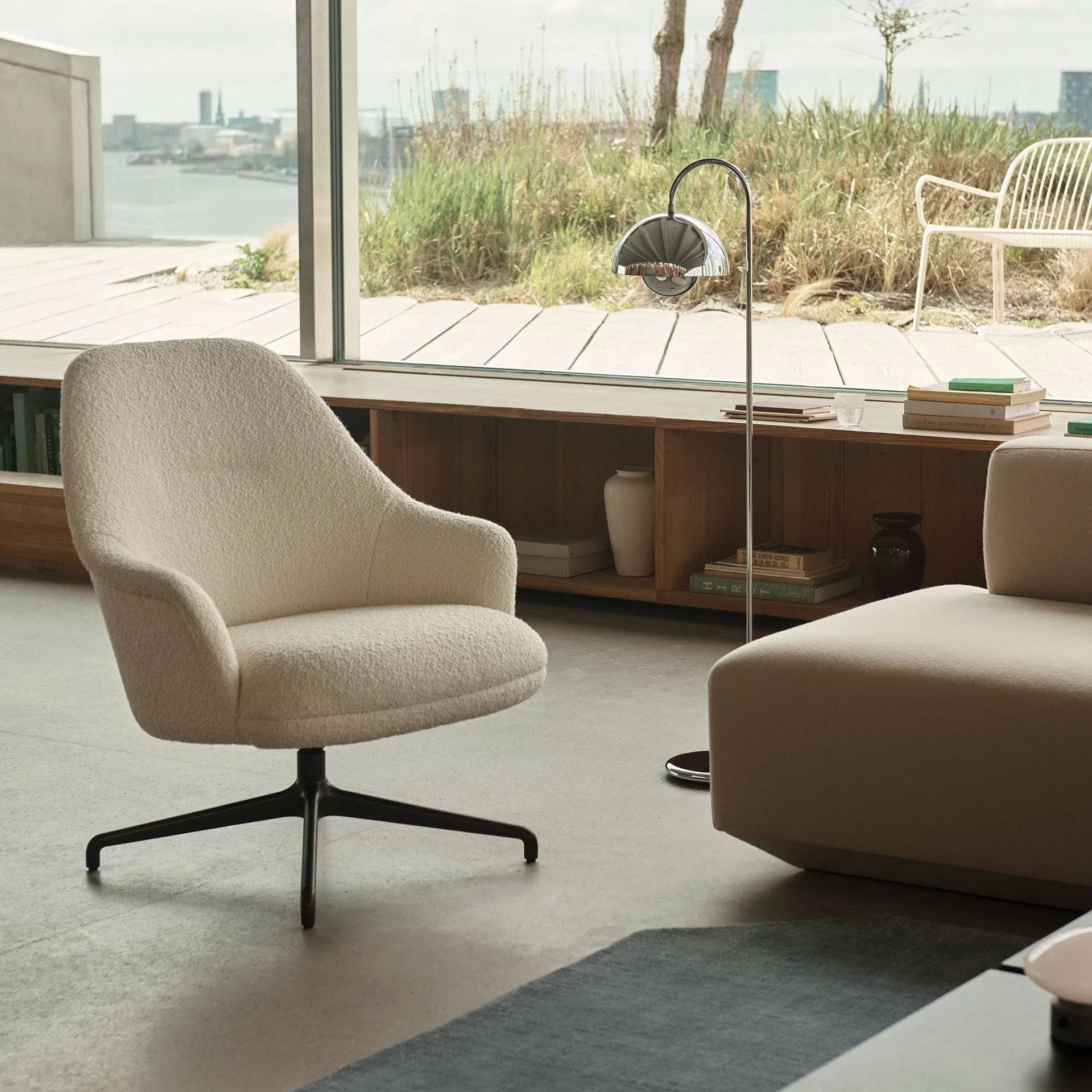 Rely HW139 lounge chair, Karakorum 001-bronzed &Tradition
