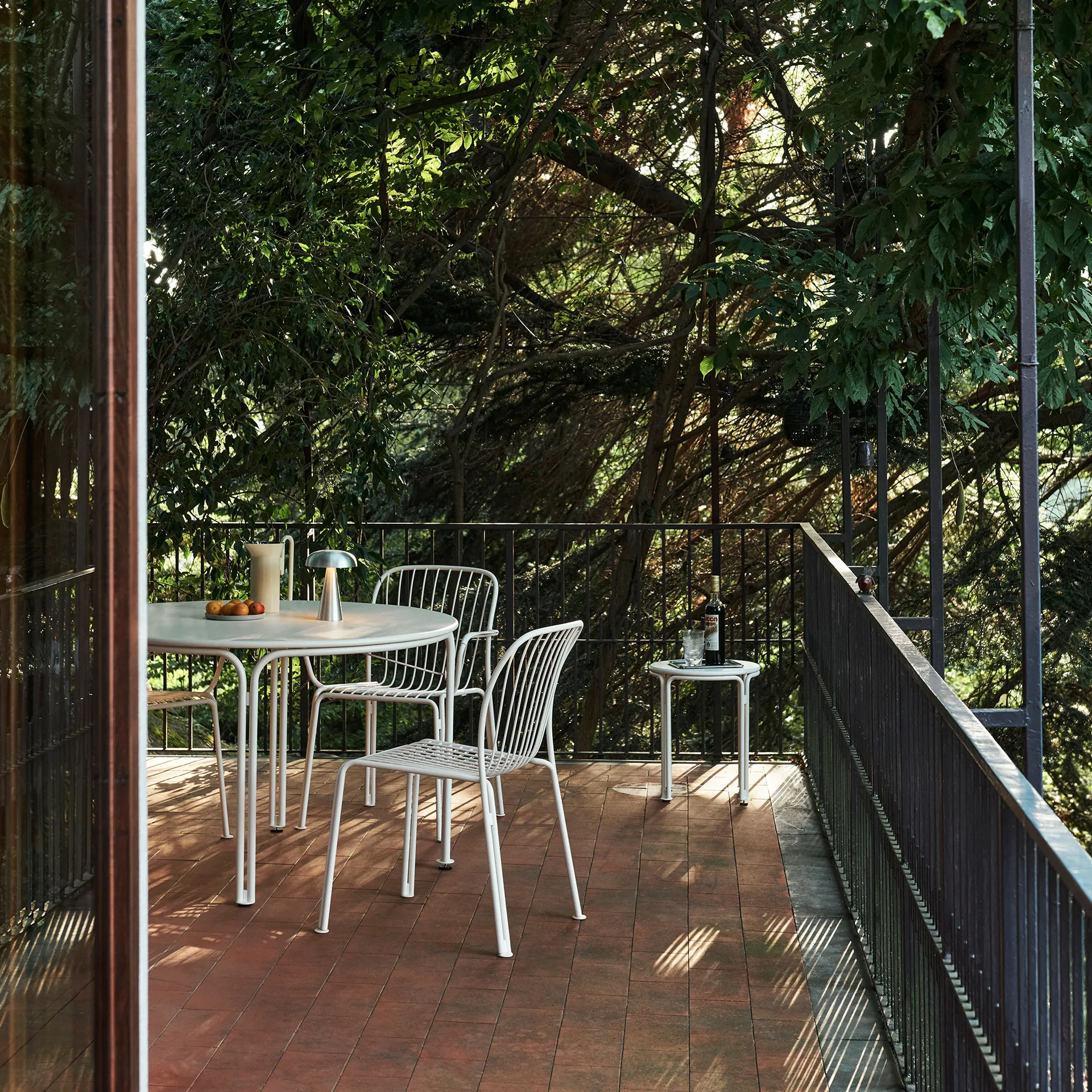 Thorvald SC102 sidobord, Ivory &Tradition