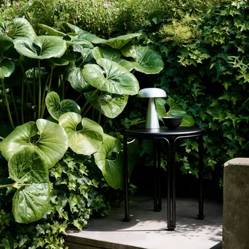 Thorvald SC102 sidobord - Warm black - &Tradition